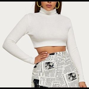 Turtle Neck Slim Crop Tee